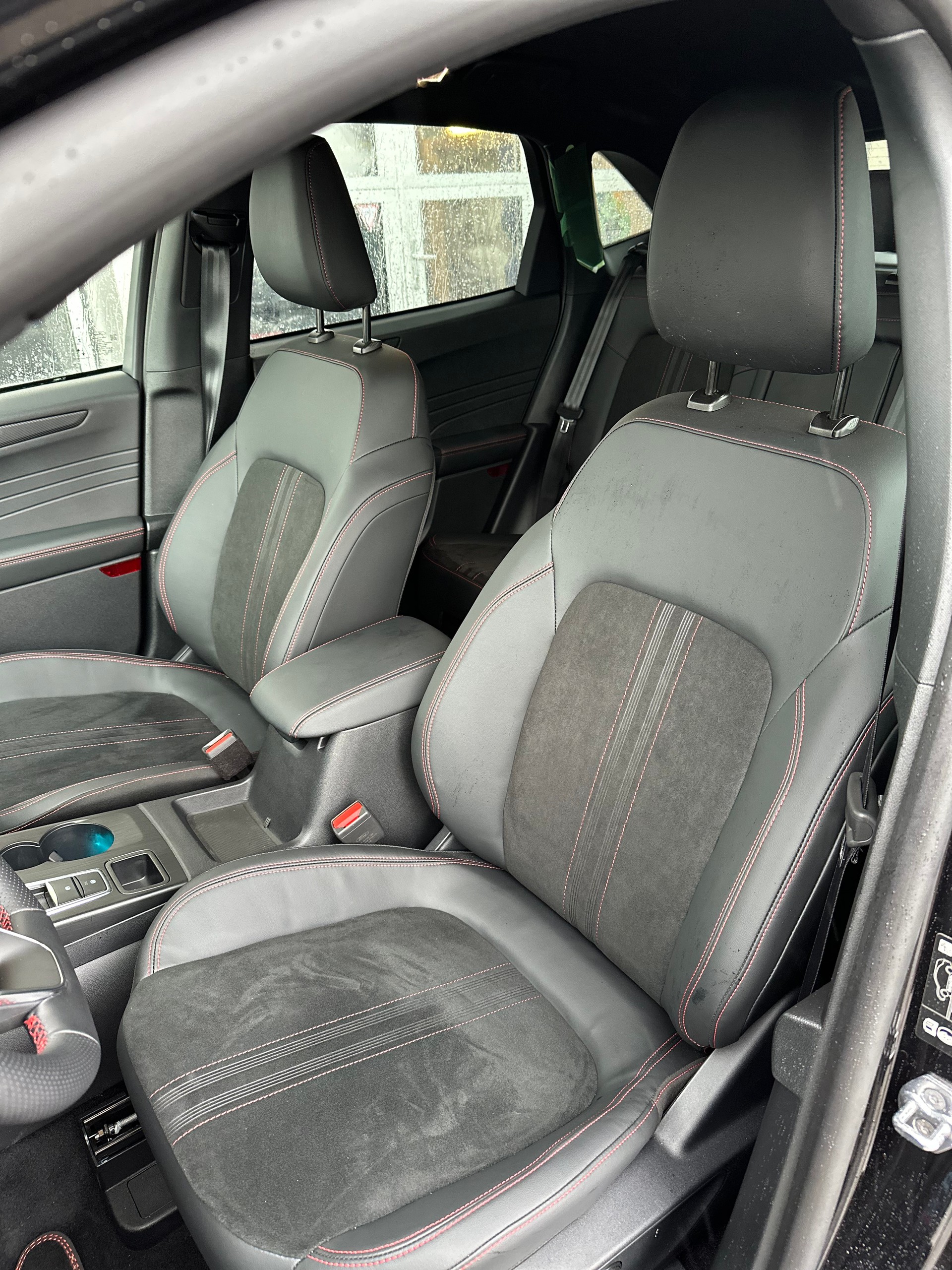 FORD Kuga 2.5 PHEV ST-Line X FWD-image-8