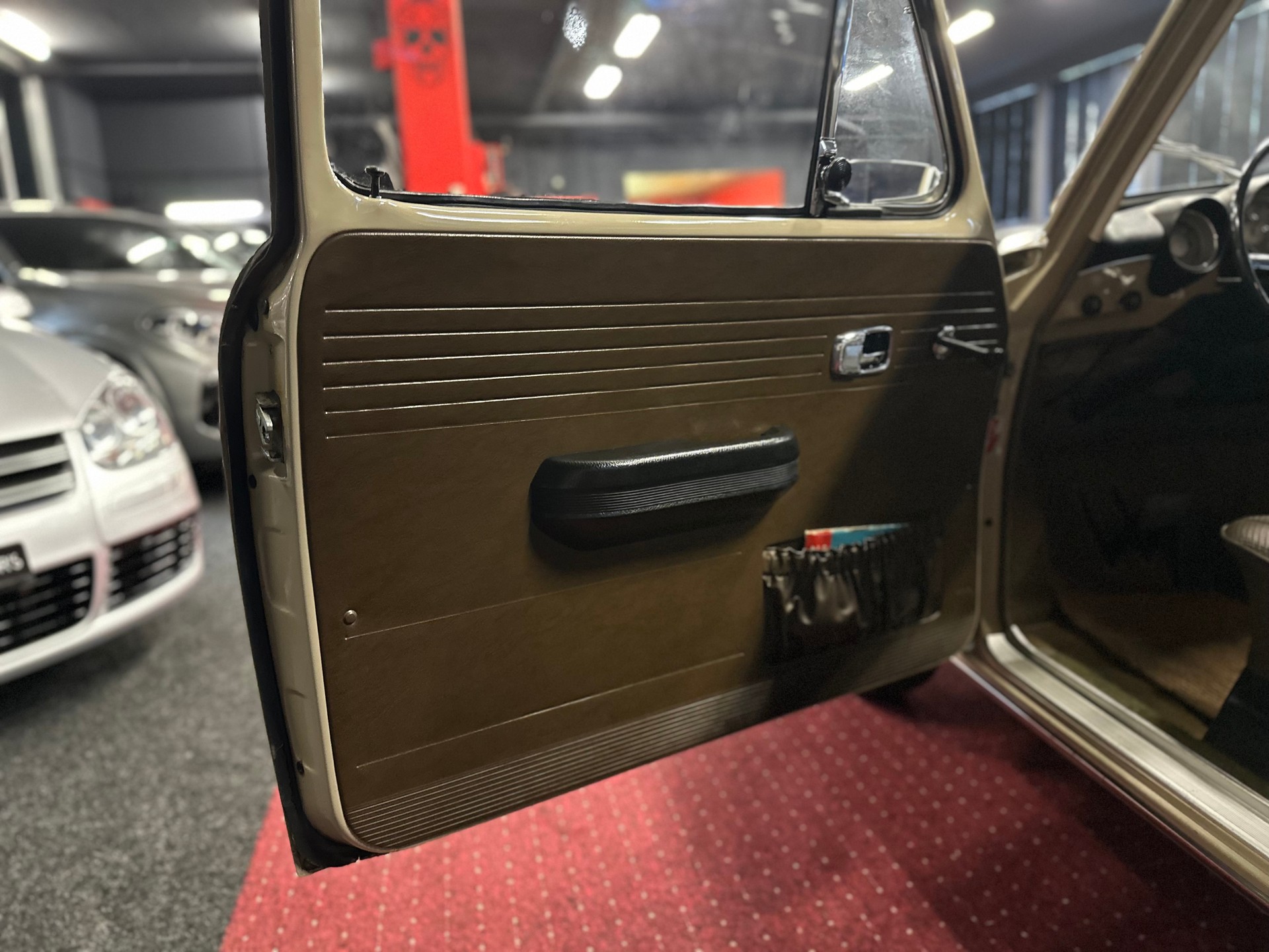VW Typ 3 1600 LT Automatic / VW’s erste Schrägheck Limousine der Welt / Original!!-image-17