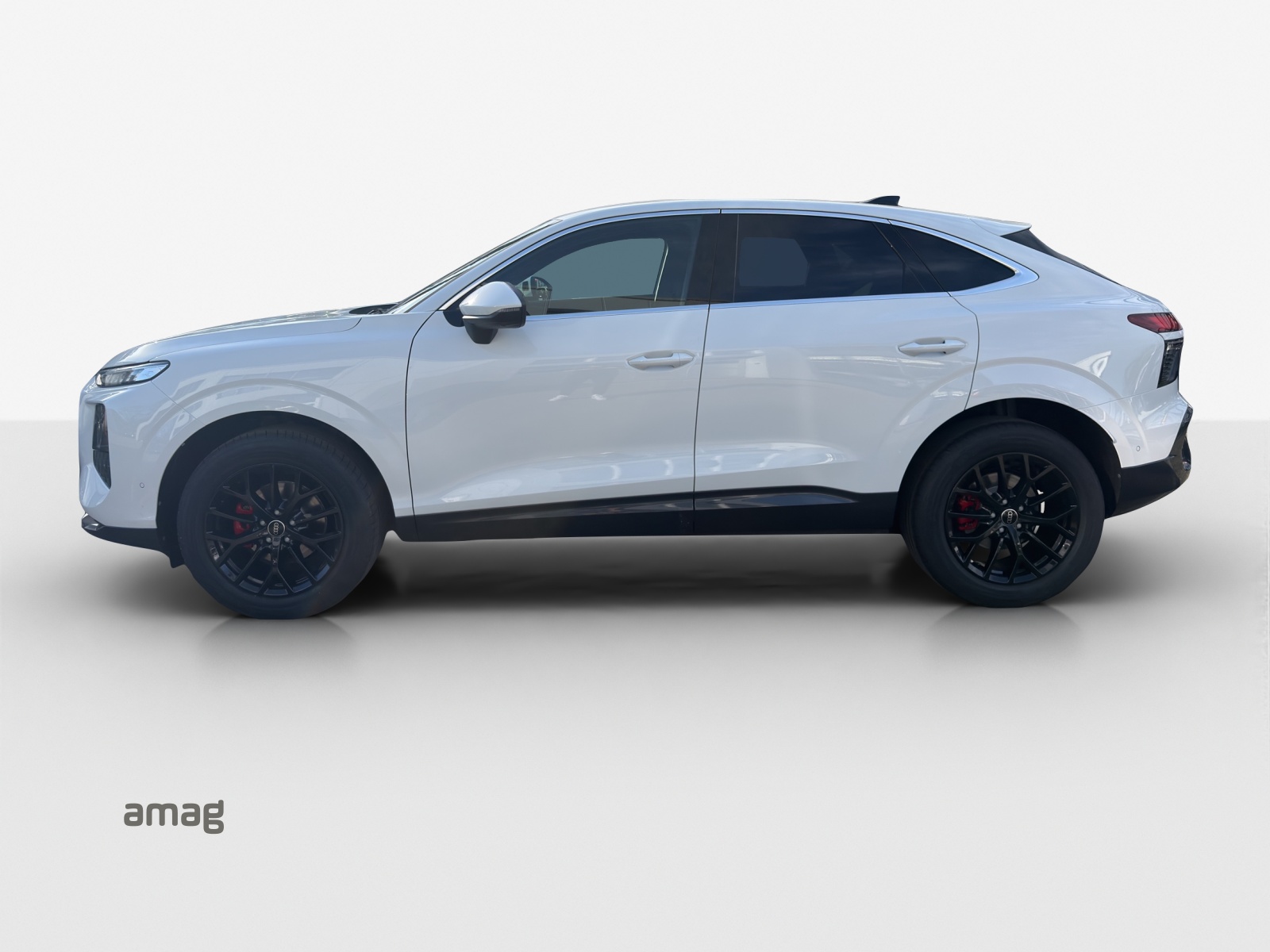 AUDI Q3 Sportback 110 kW TFSI S tronic-image-1