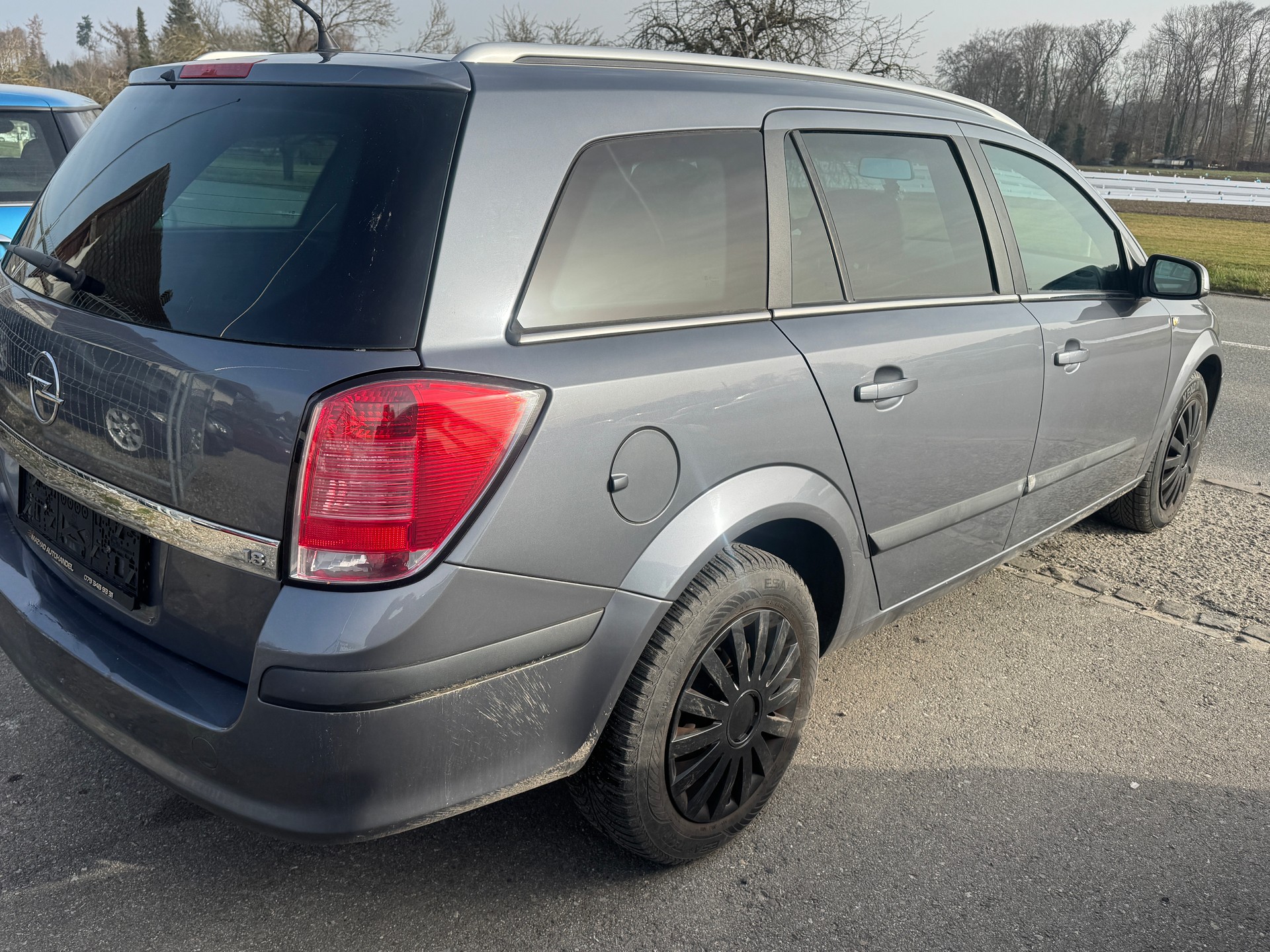 OPEL Astra Caravan 1.8i 16V Enjoy-image-5