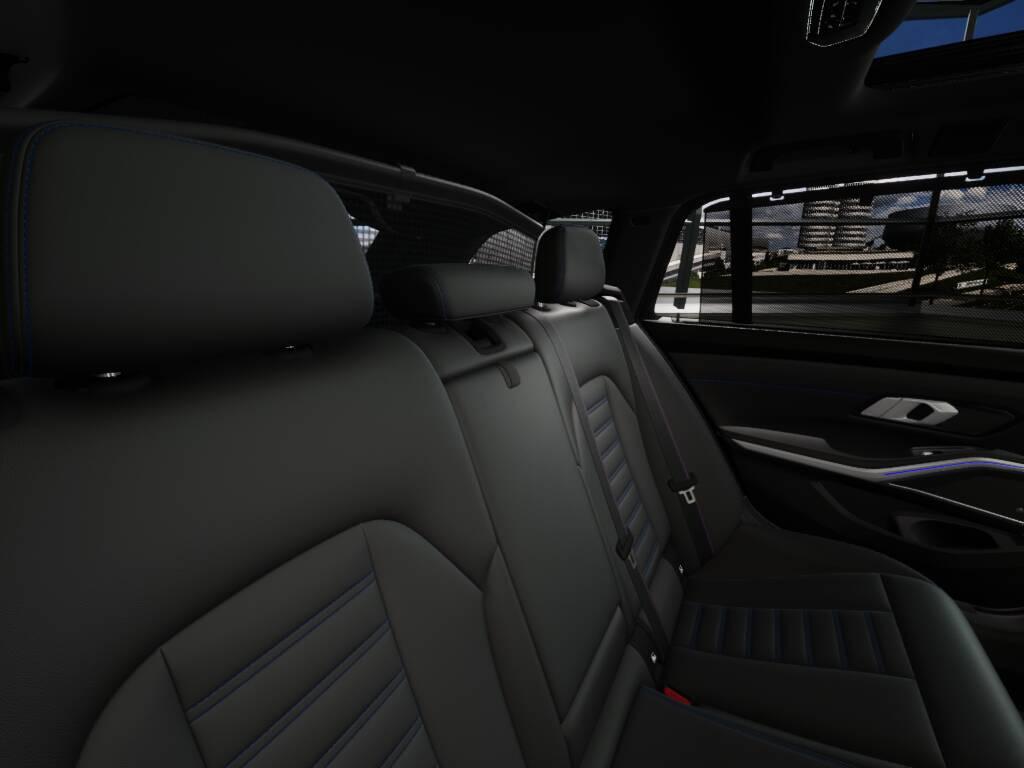 BMW M340d xDrive Touring-image-11