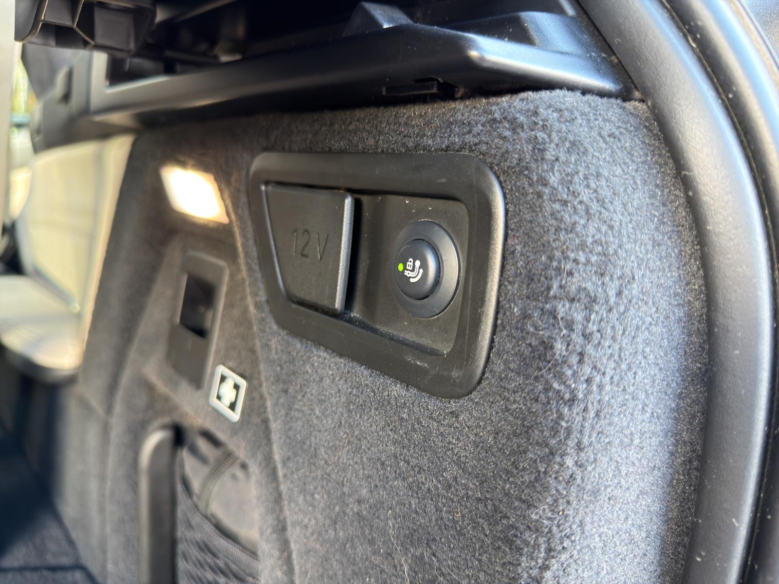 BMW X7 M50i-image-21