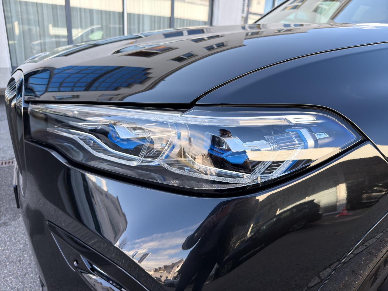 BMW X7 M50i-image-22