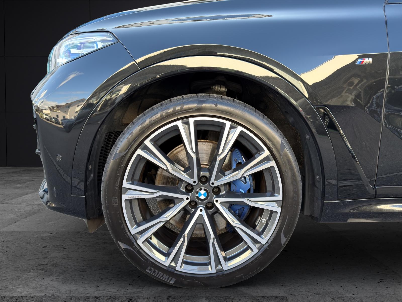 BMW X7 M50i-image-8
