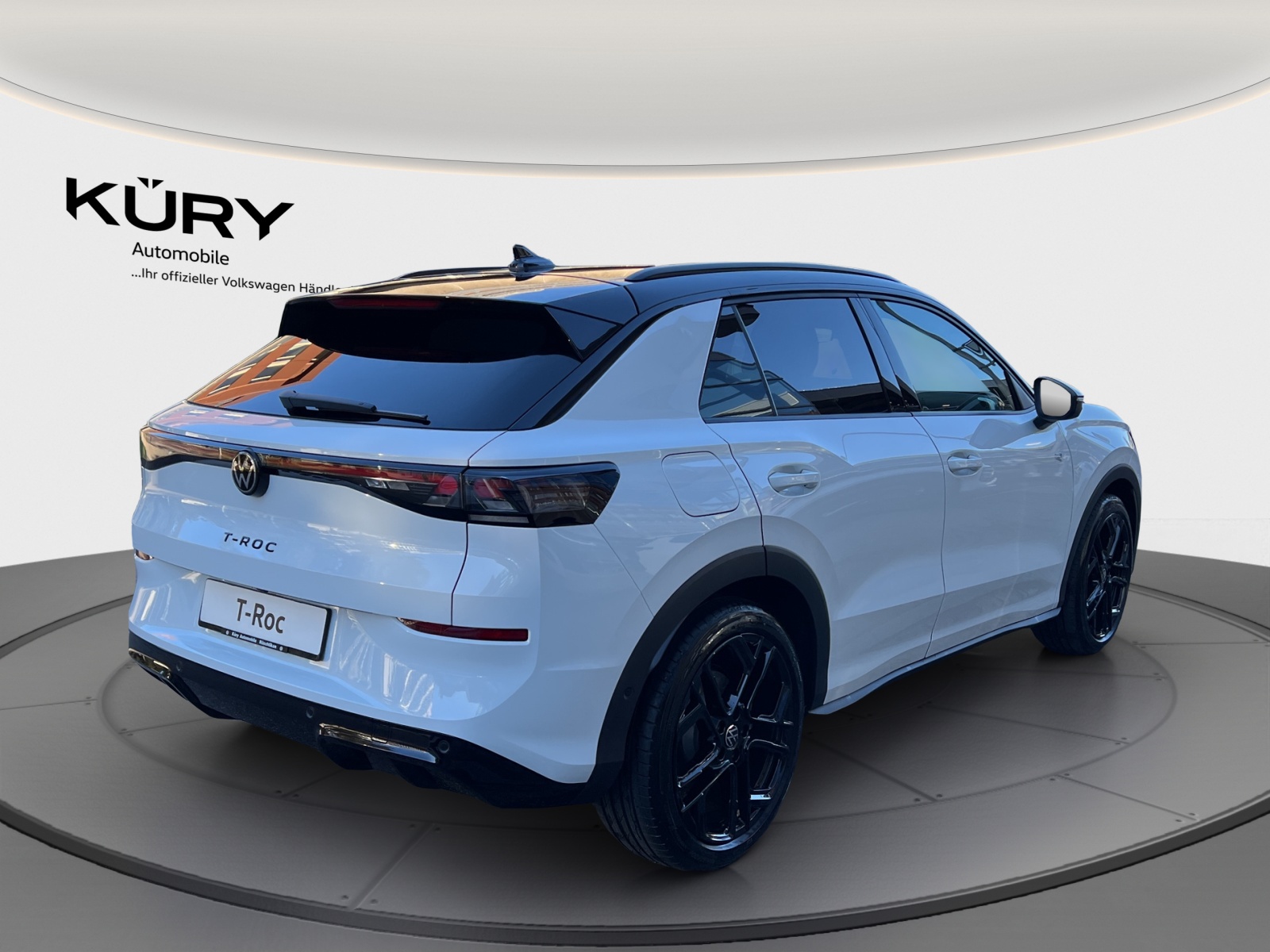 VW T-Roc 1.5 eTSI mHEV R-Line DSG-image-4