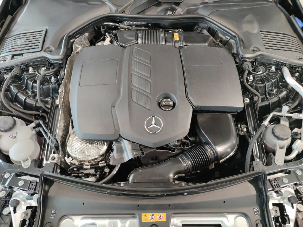 MERCEDES-BENZ C 220 d AMG Line 4Matic Swiss Star T- Modell-image-8