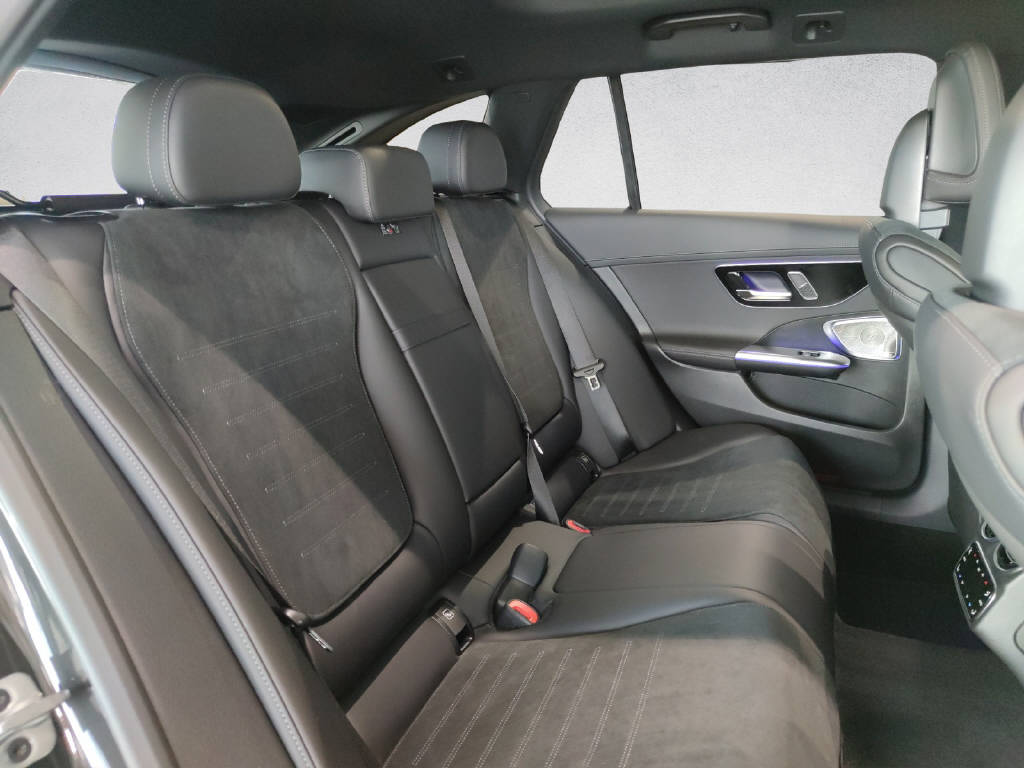 MERCEDES-BENZ C 220 d AMG Line 4Matic Swiss Star T- Modell-image-12