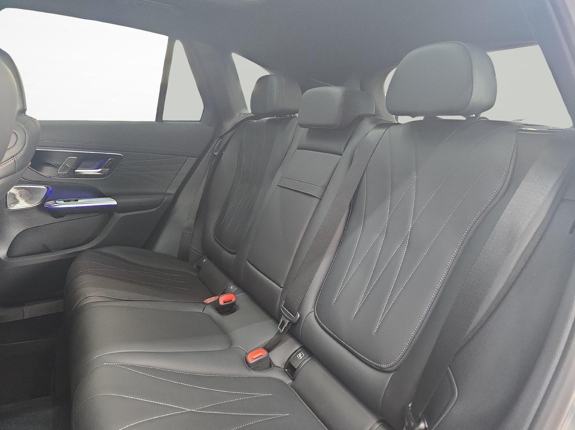 MERCEDES-BENZ GLC 400 e 4MATIC EQ Star AMG Line-image-8