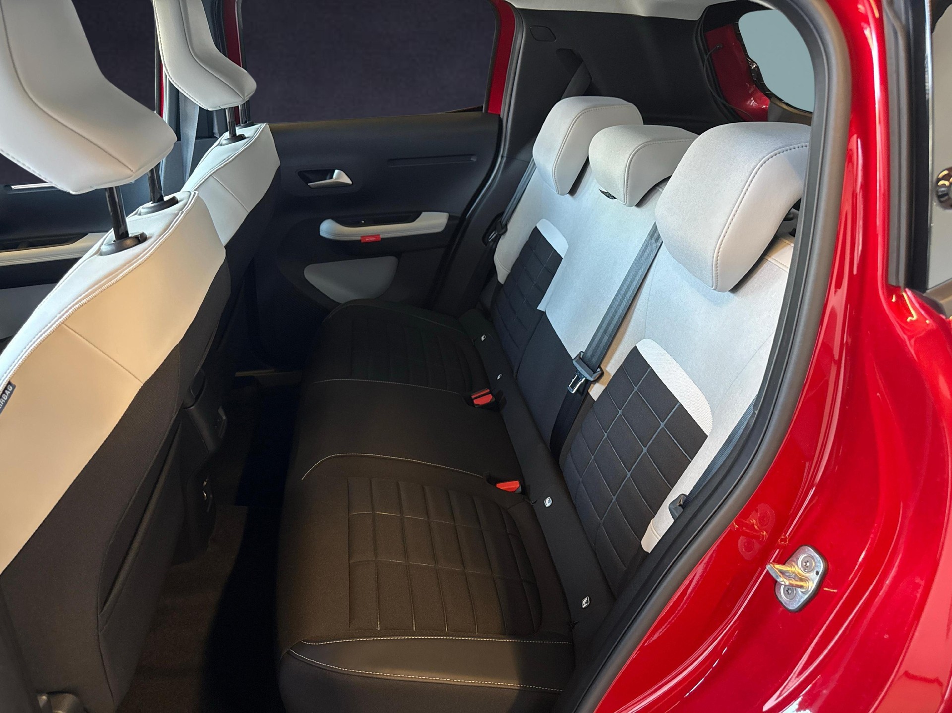CITROEN C3 1.2 Hybrid Max-image-10