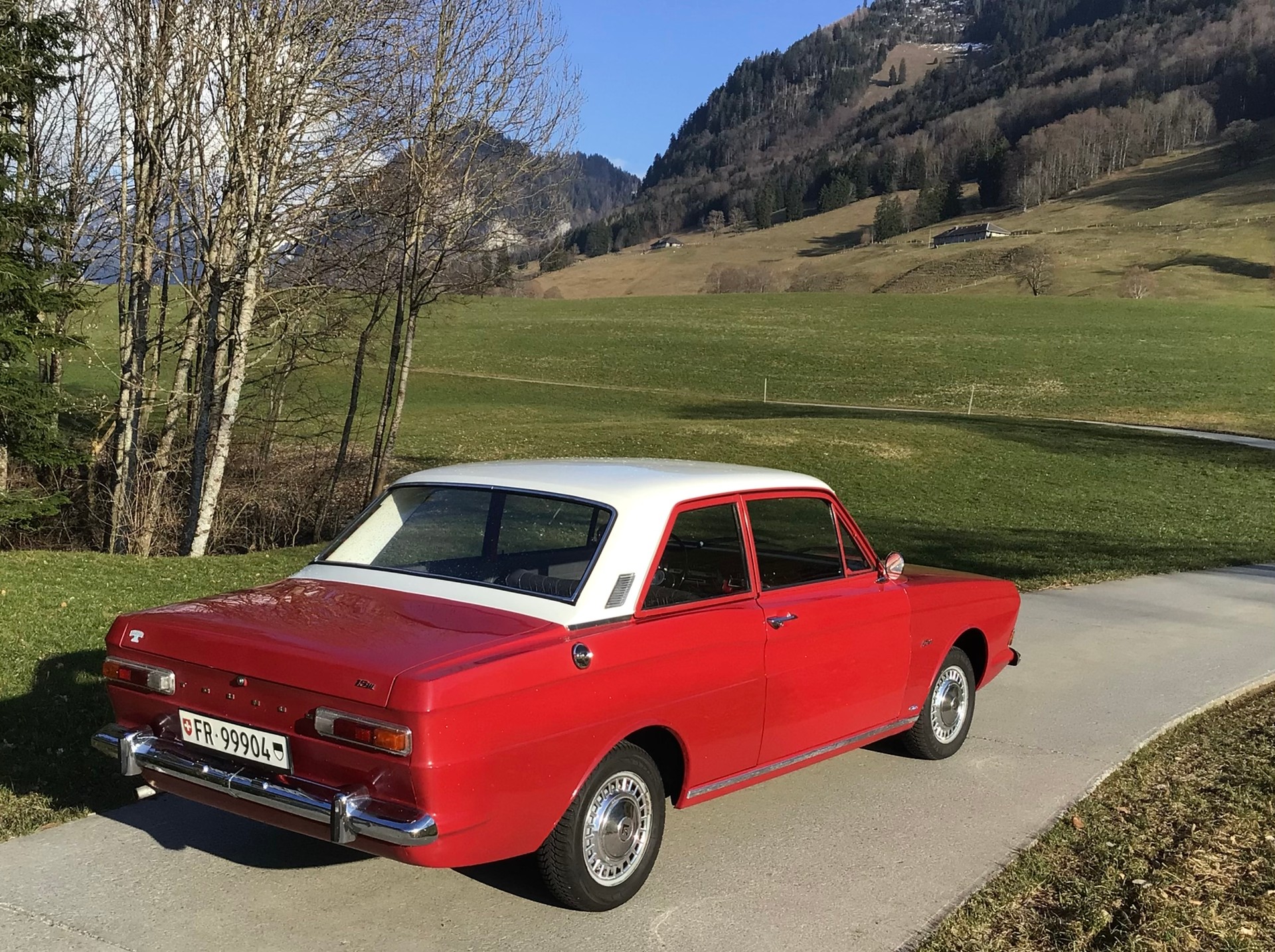 LEGENDS CAR Ford Taunus Vétéran-image-2