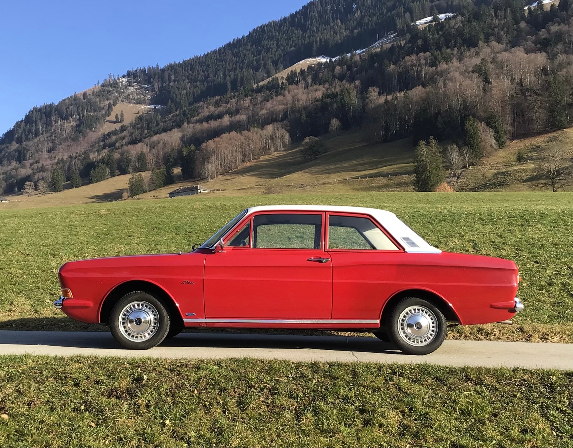 LEGENDS CAR Ford Taunus Vétéran-image-1
