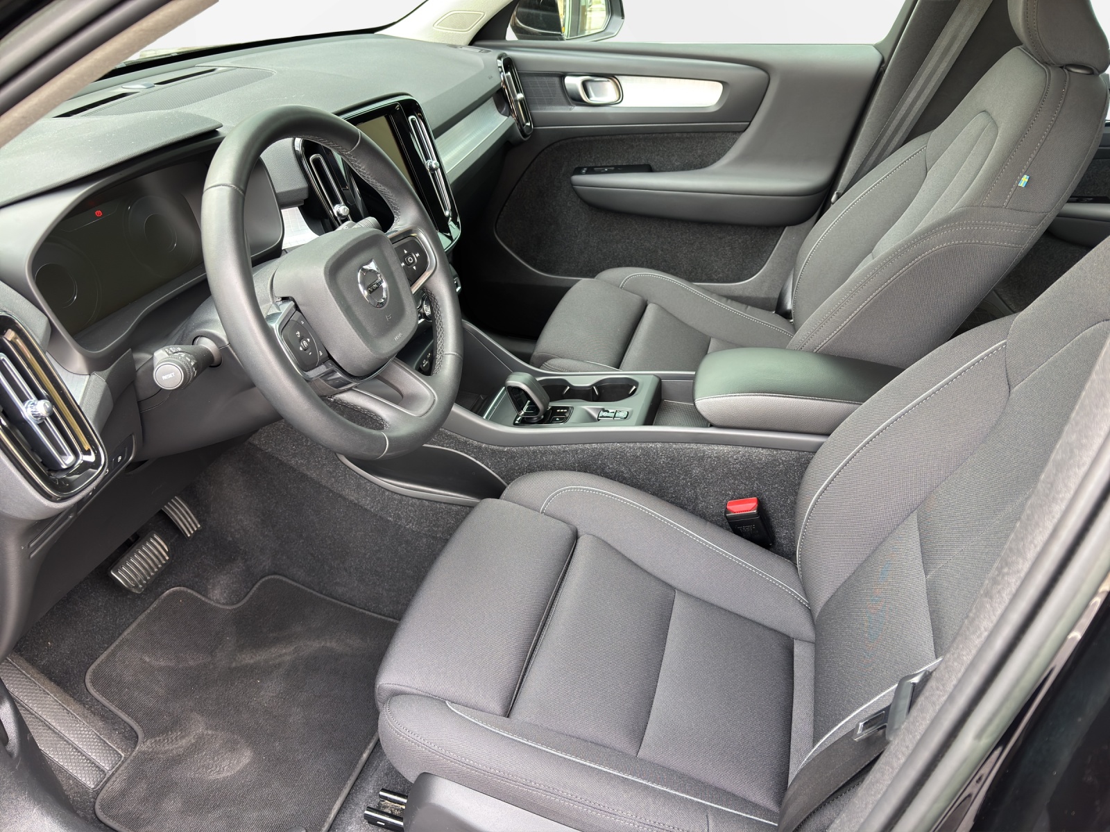 VOLVO XC40 1.5 T4 PiH Inscription Expression-image-3
