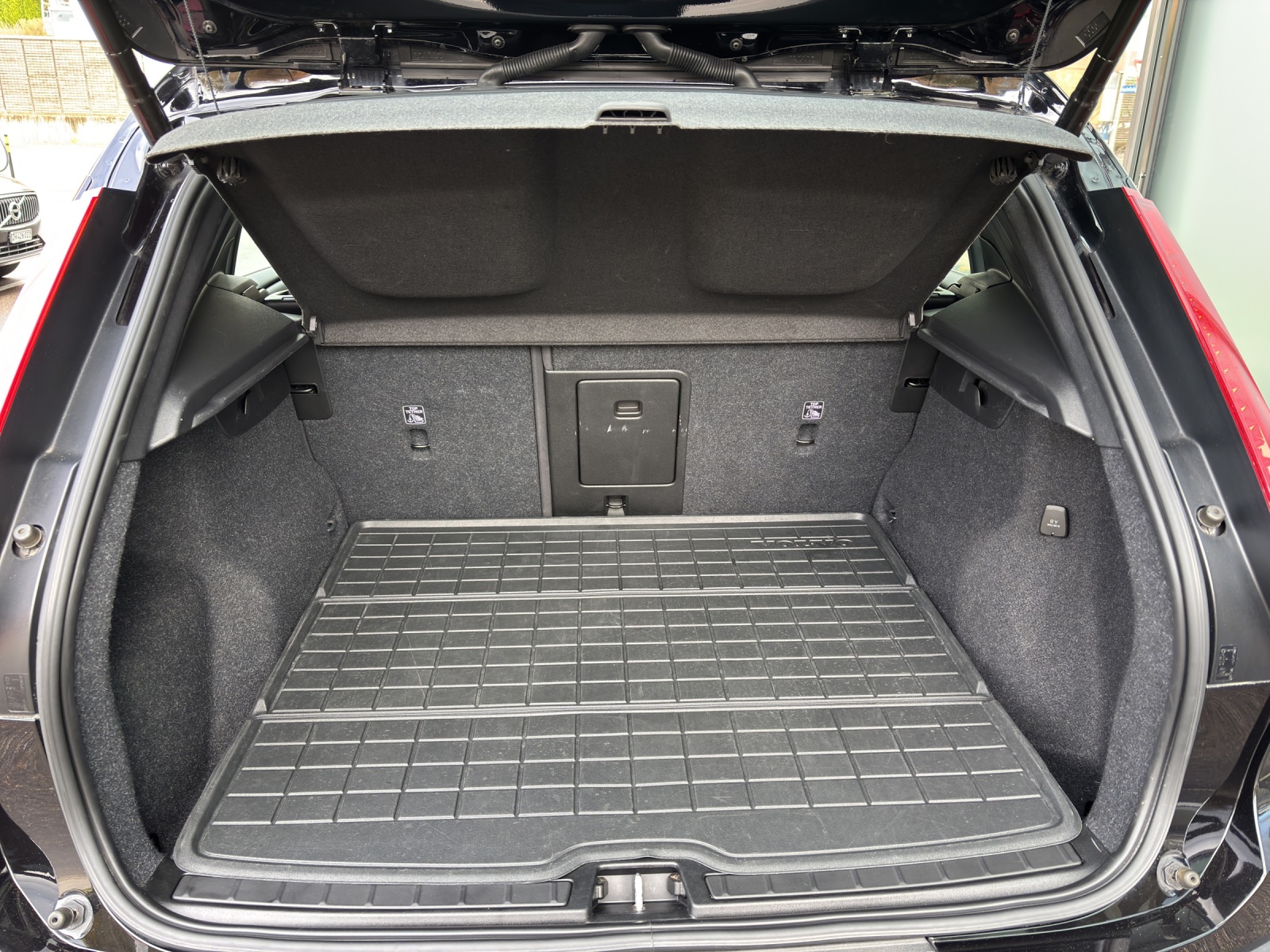 VOLVO XC40 1.5 T4 PiH Inscription Expression-image-12