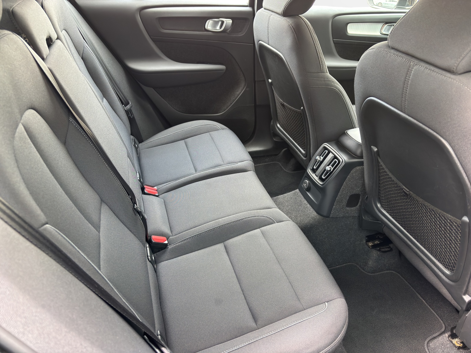VOLVO XC40 1.5 T4 PiH Inscription Expression-image-5