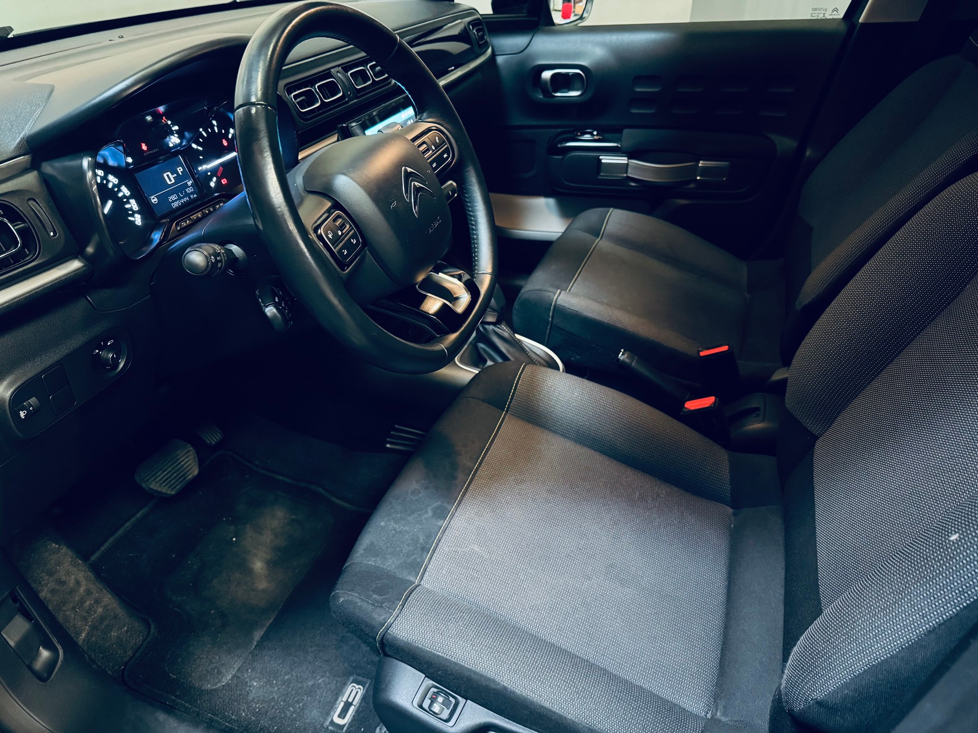 CITROEN C3 1.2i PureTech Feel Pack EAT6-image-11