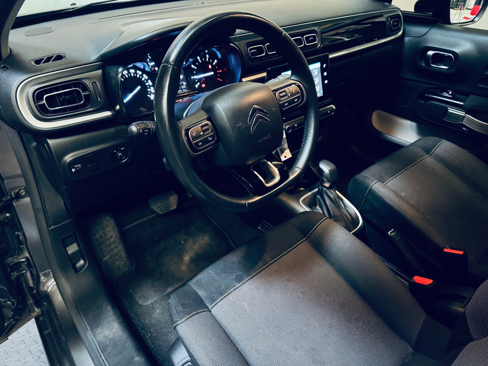 CITROEN C3 1.2i PureTech Feel Pack EAT6-image-12