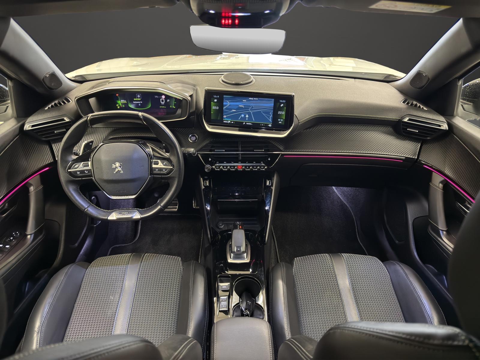 PEUGEOT 2008 1.2 PureTech GT Line EAT8-image-8