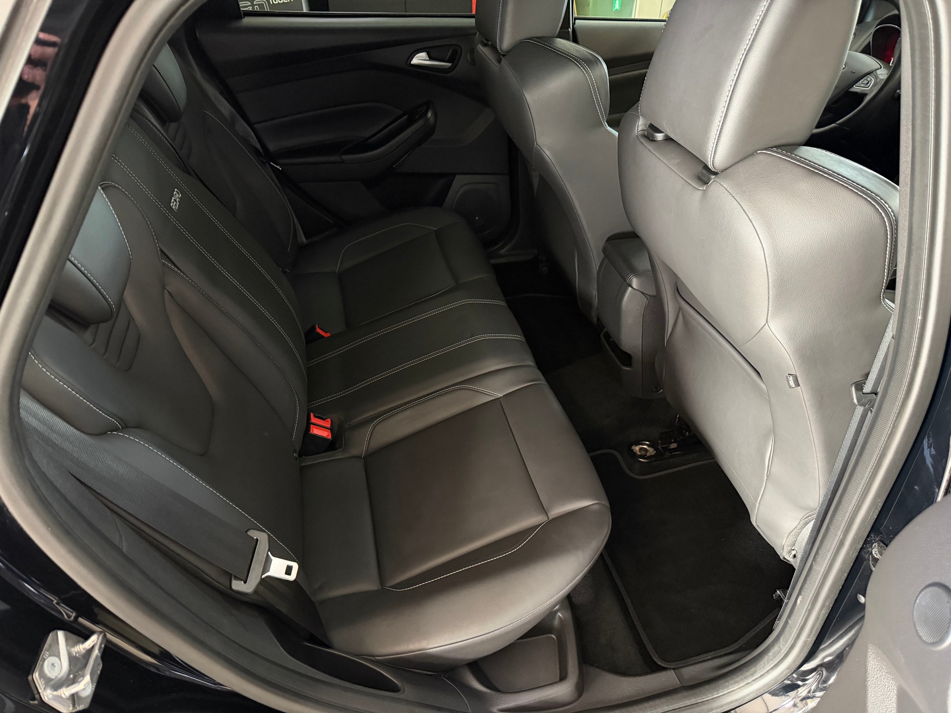 FORD Focus 2.0 TDCi ST3 Powershift-image-21