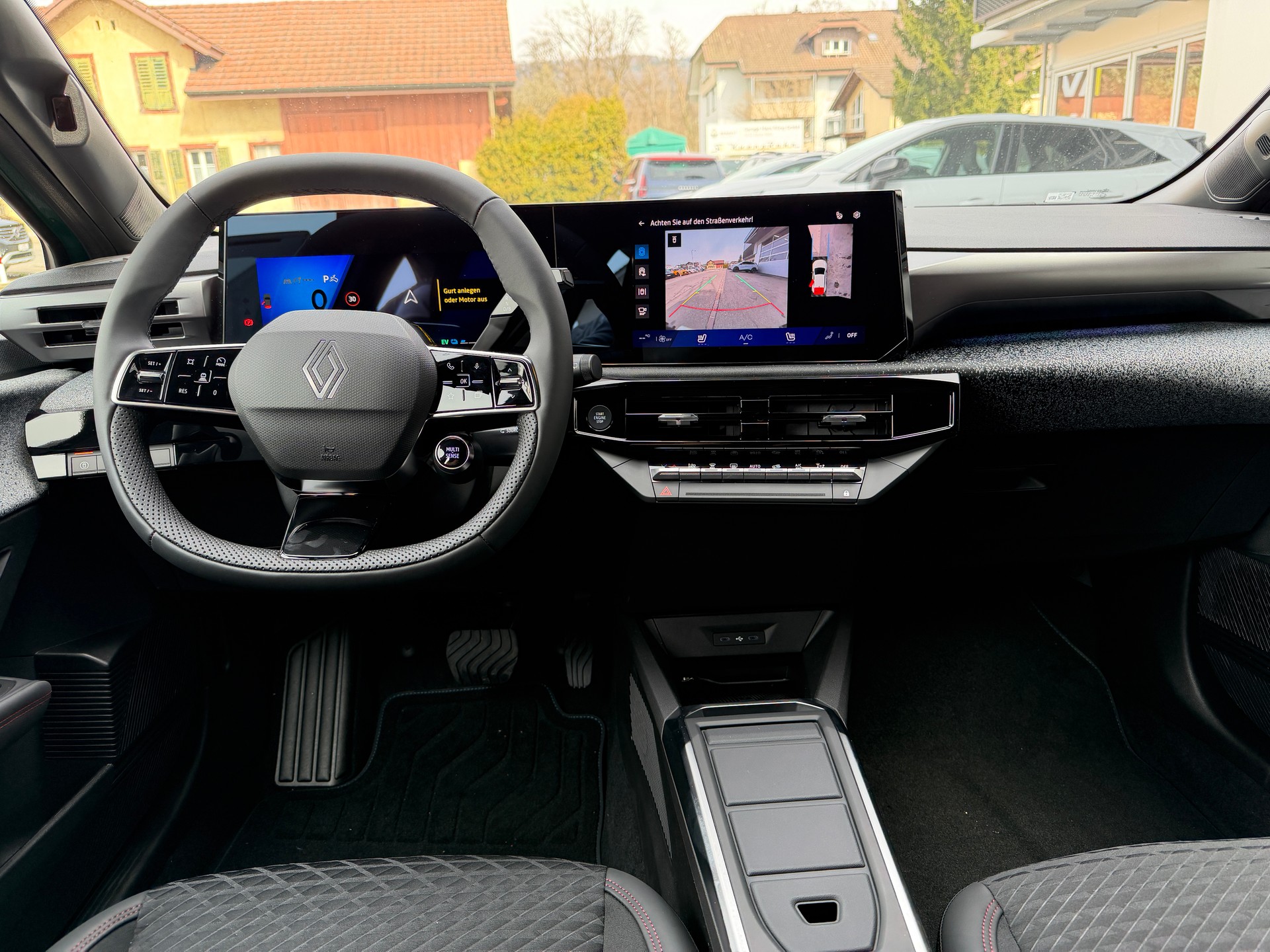 RENAULT Clio 1.8 E-Tech techno-image-4