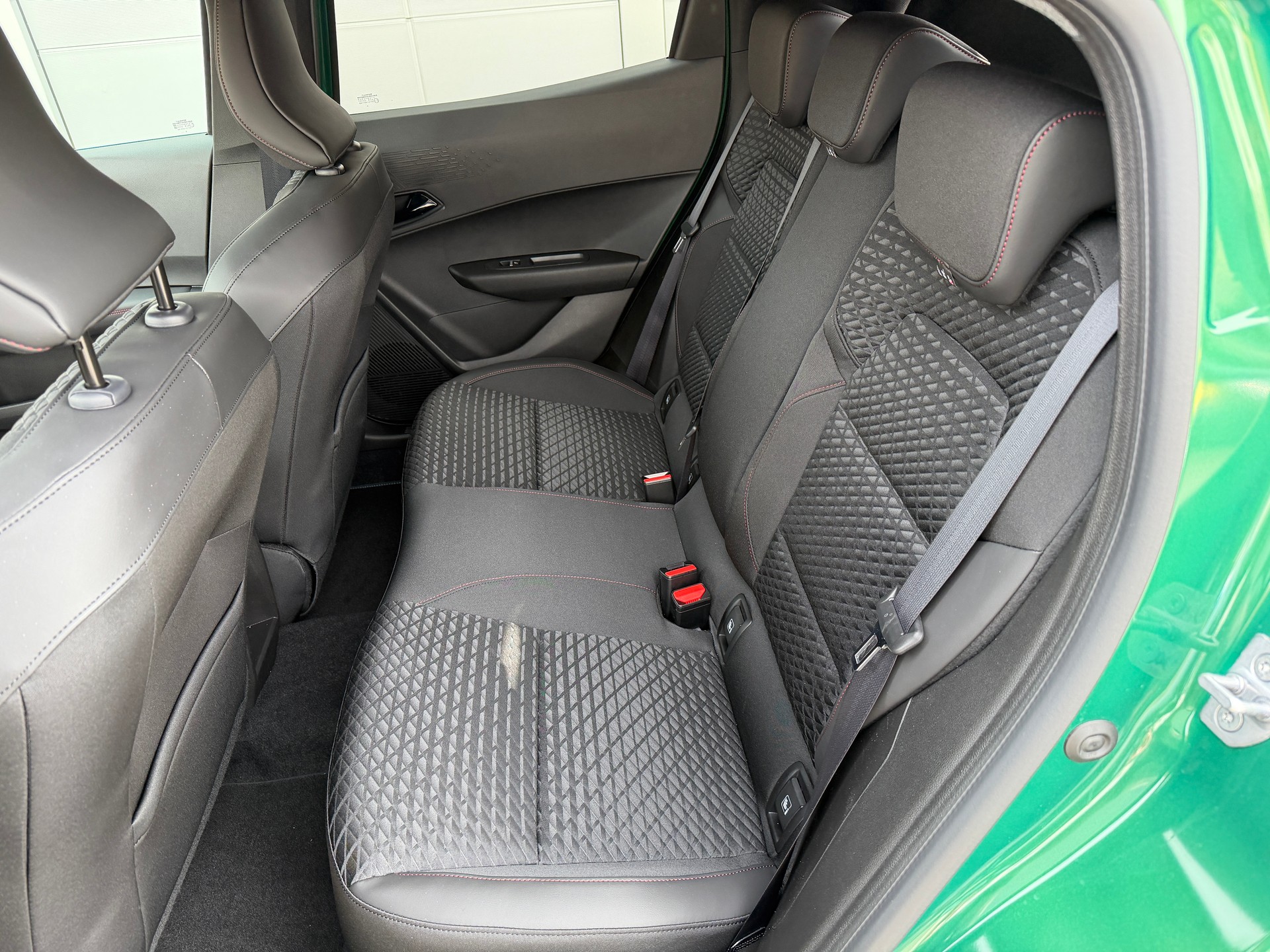 RENAULT Clio 1.8 E-Tech techno-image-6