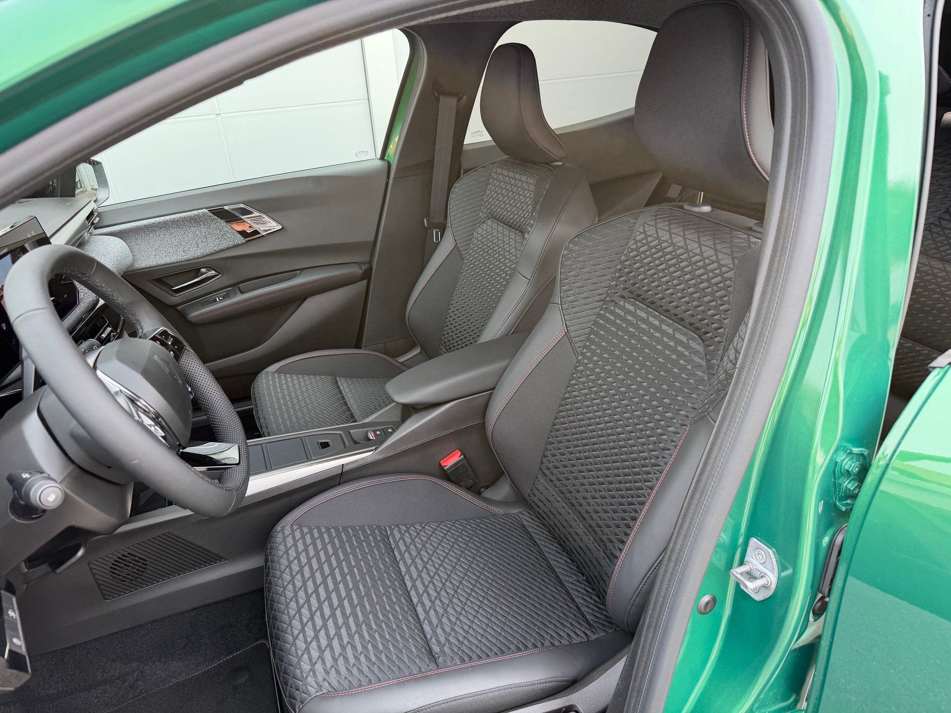 RENAULT Clio 1.8 E-Tech techno-image-5
