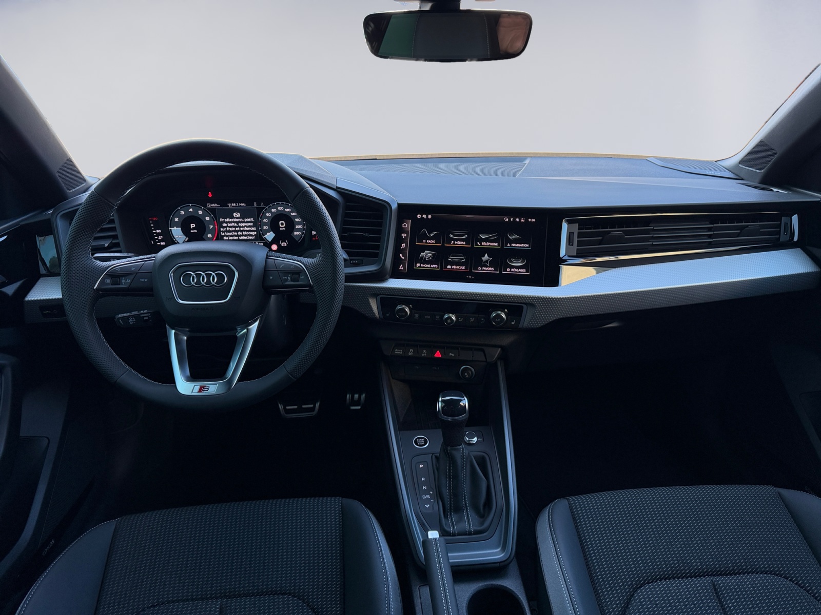 AUDI A1 Sportback 30 TFSI S Line Attraction S-tronic-image-8