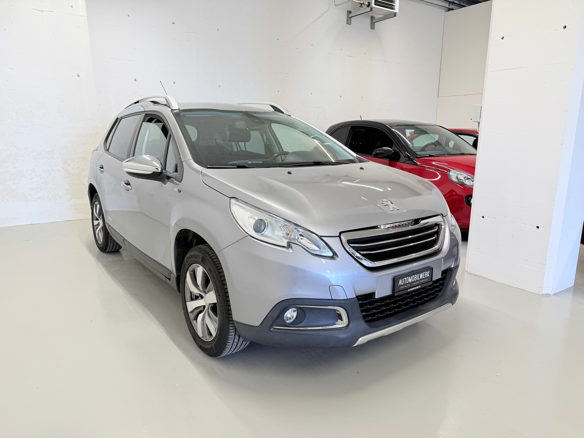 PEUGEOT 2008 1.2 PureTech Style-image-2