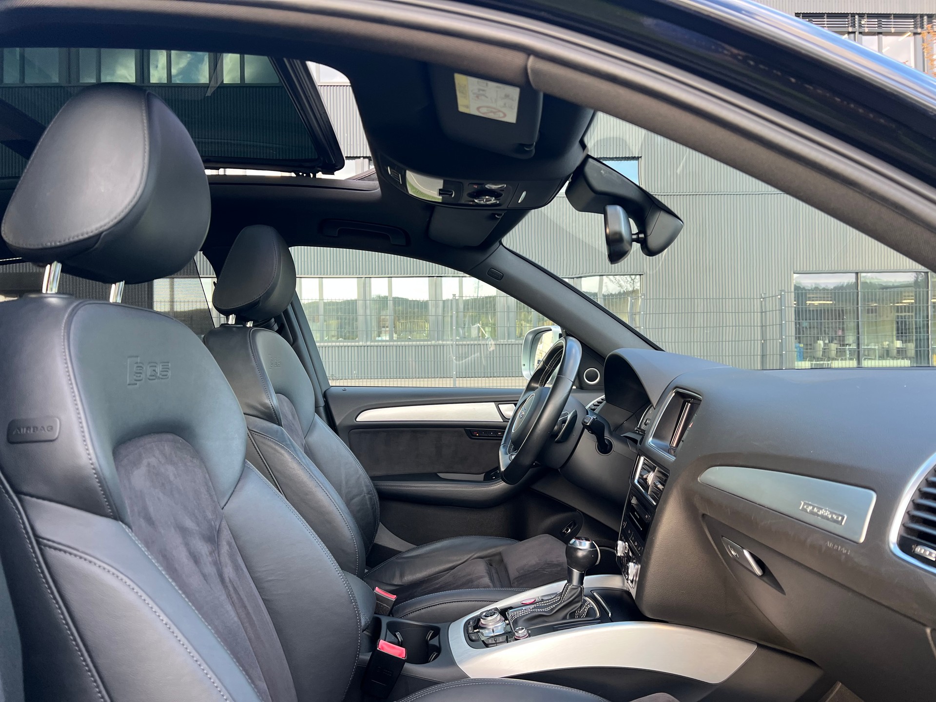 AUDI SQ5 3.0 TDI quattro tiptronic-image-27