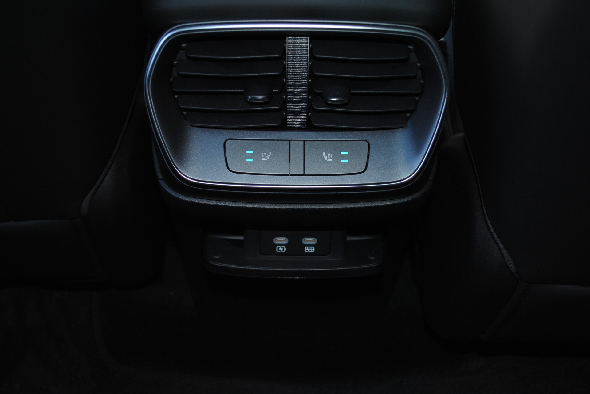 BYD Sealion 7 91,3 kWh Excellence AWD-image-15