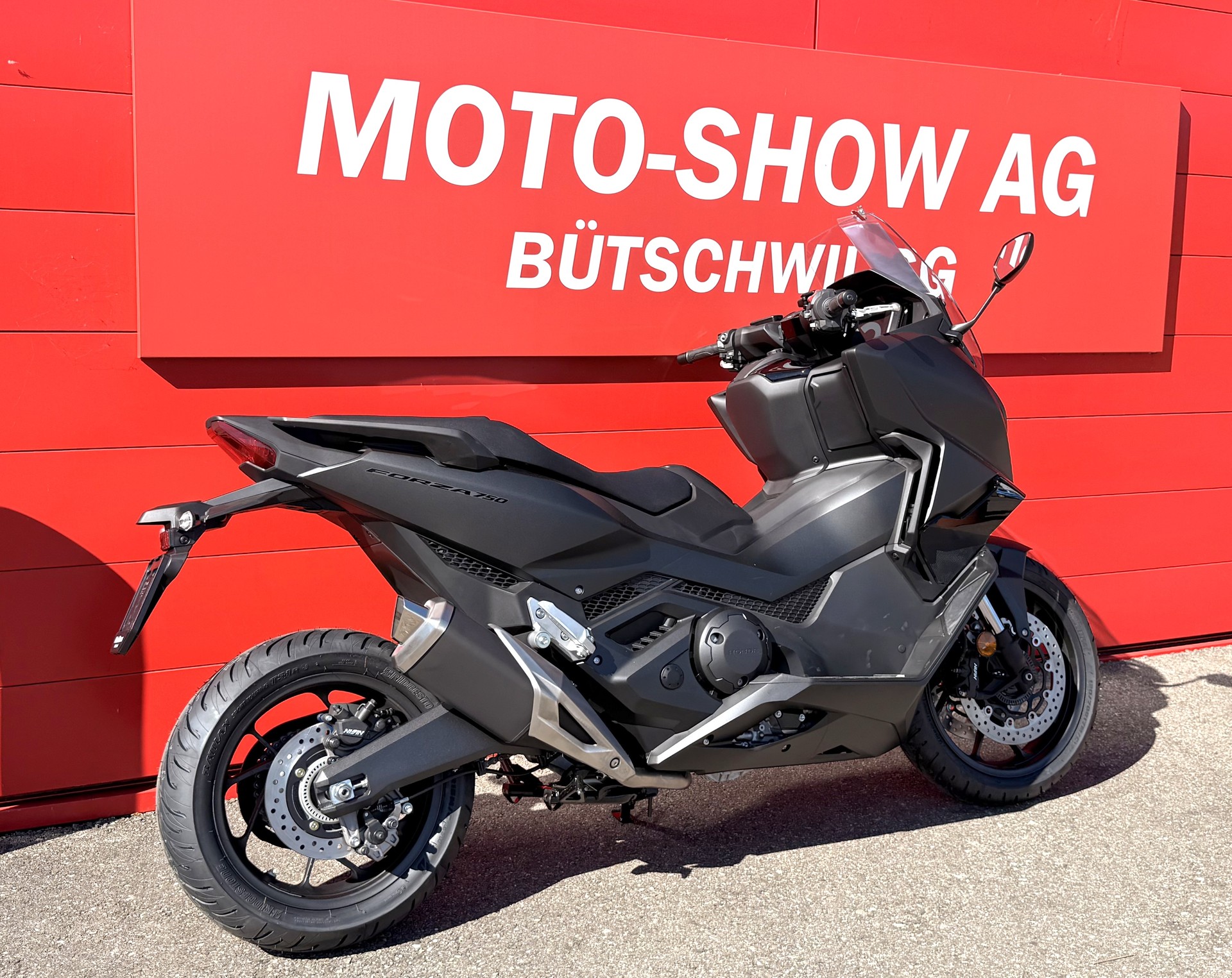 HONDA NSS 750-showroom-element-2