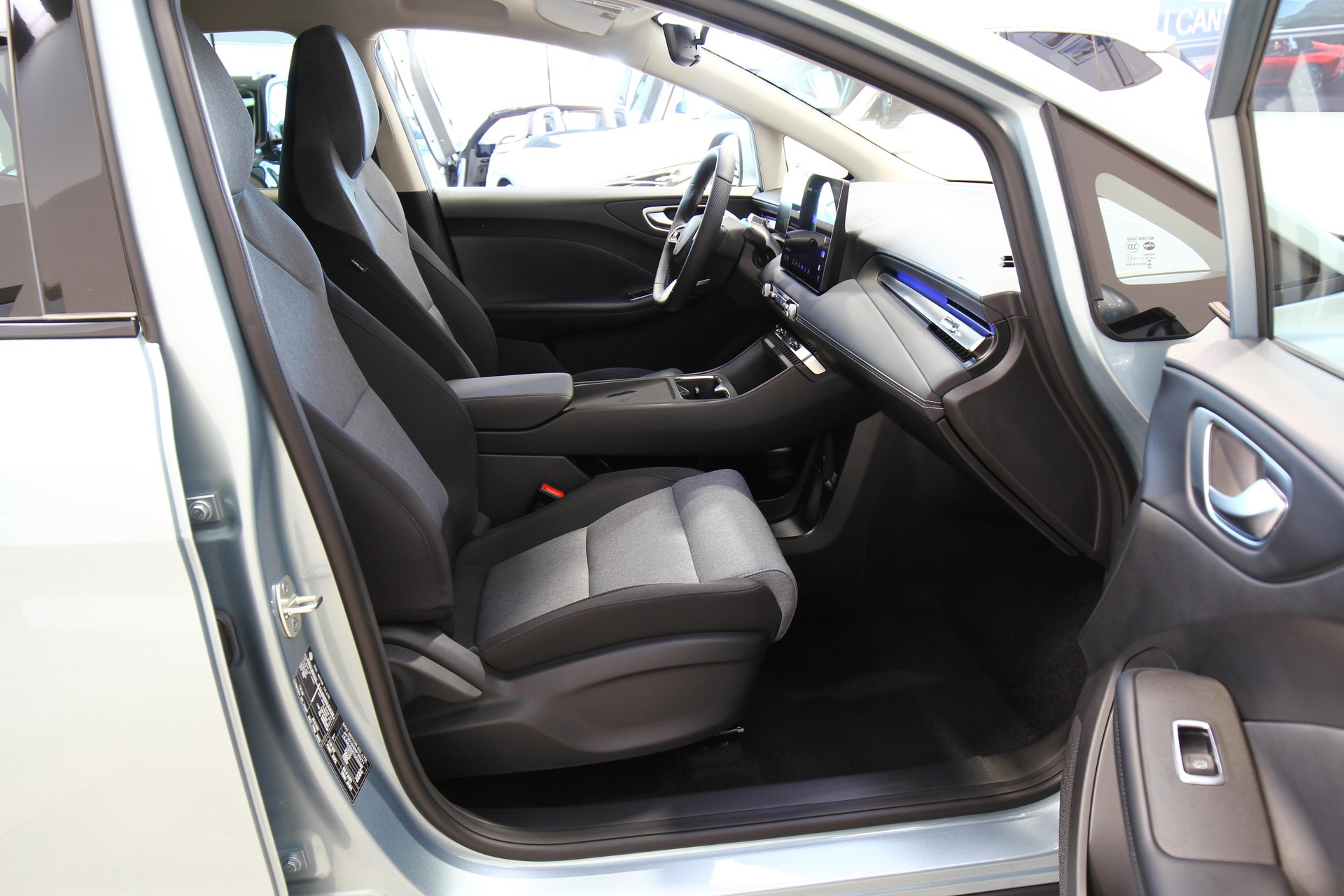 MG 4 Urban 54kWh Premium-image-10