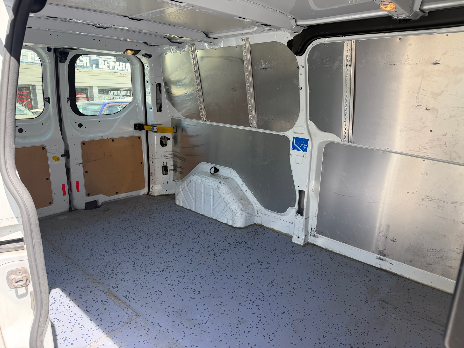 FORD Transit Custom Van 340 L2H1 Limited-image-7