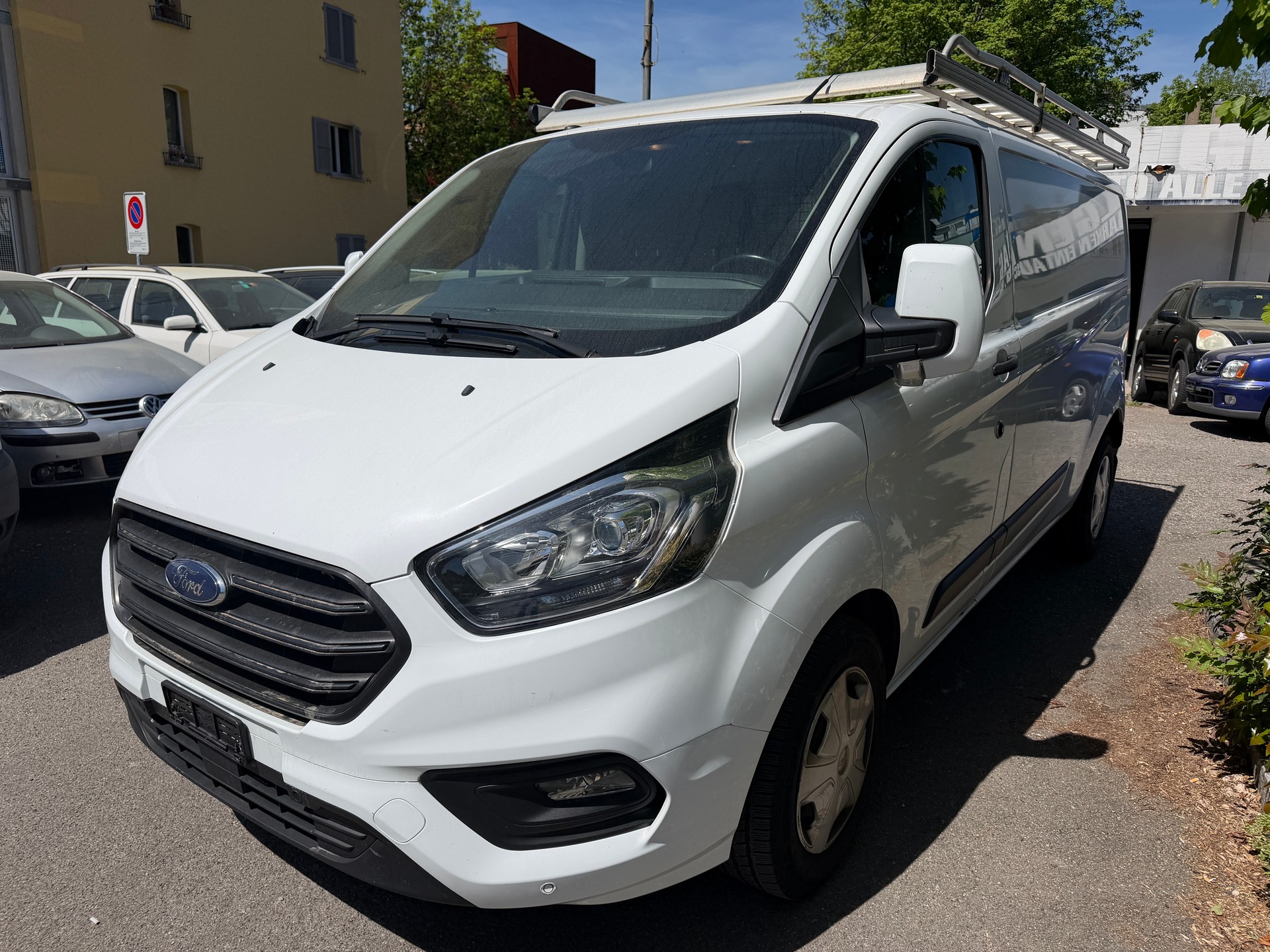 FORD Transit Custom Van 340 L2H1 Limited-image-2