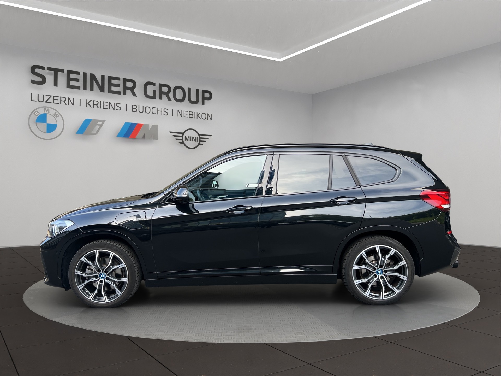 BMW X1 xDrive 25e M Sport Steptronic-image-8