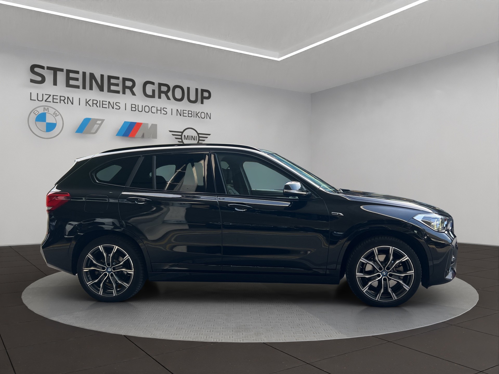 BMW X1 xDrive 25e M Sport Steptronic-image-4