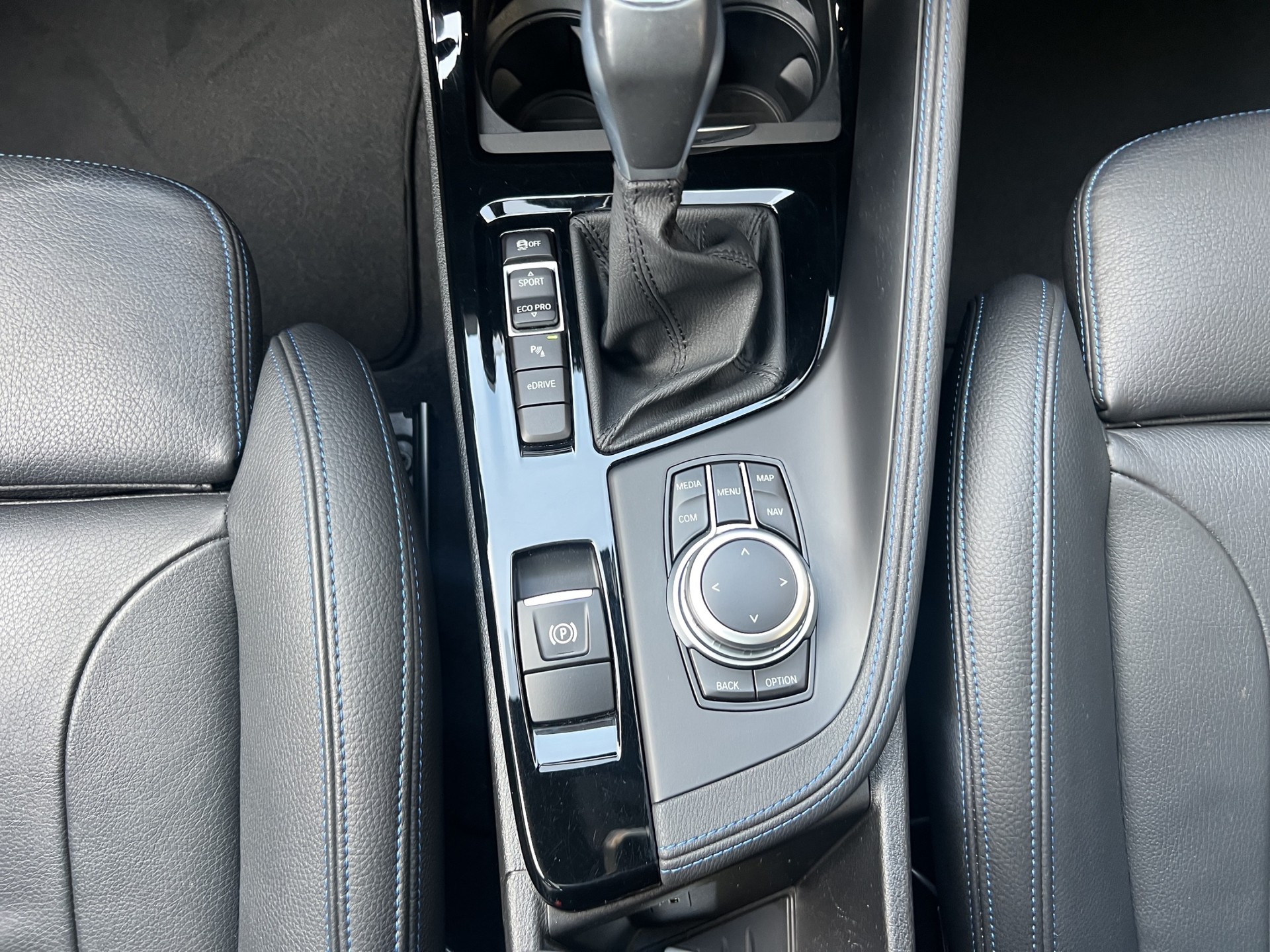 BMW X1 xDrive 25e M Sport Steptronic-image-17