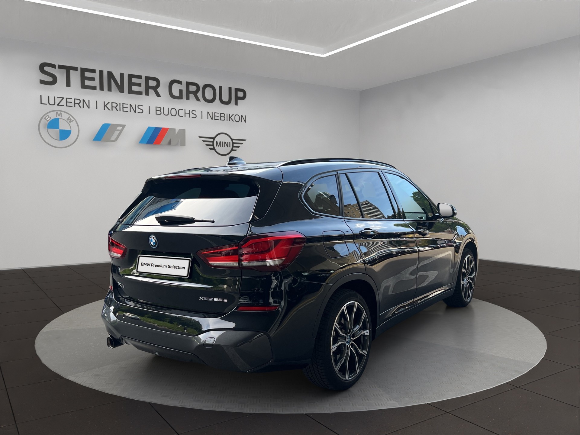 BMW X1 xDrive 25e M Sport Steptronic-image-5