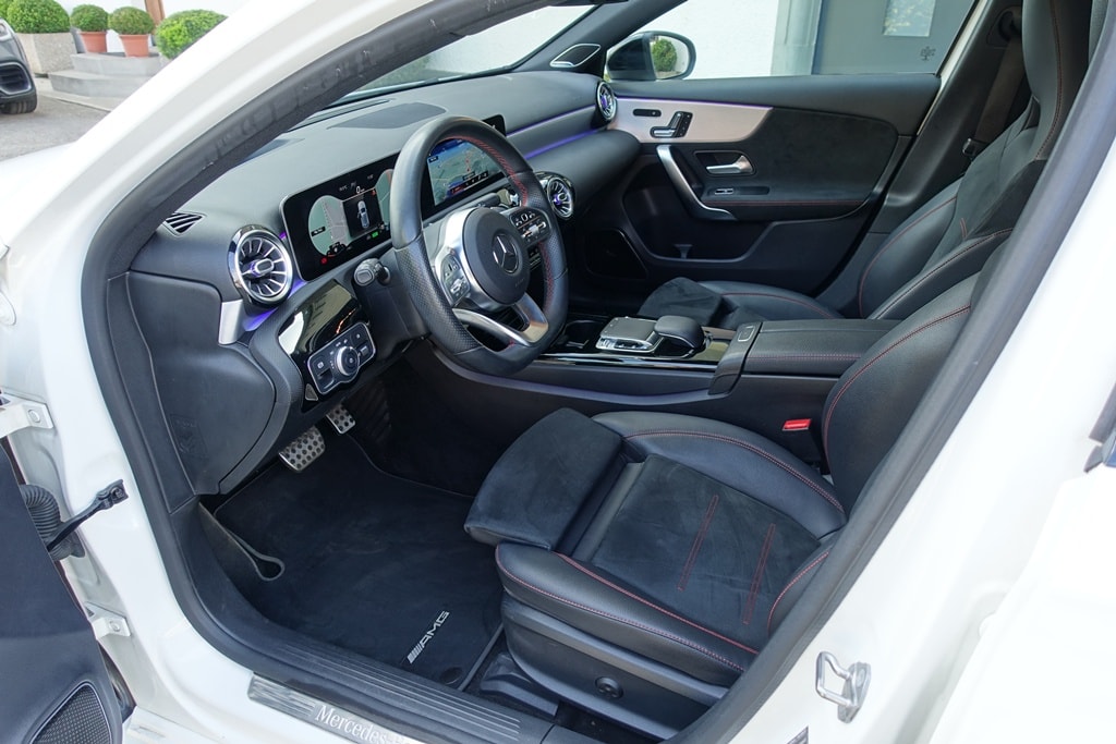 MERCEDES-BENZ A 250 e AMG Line 8G-DCT-image-5