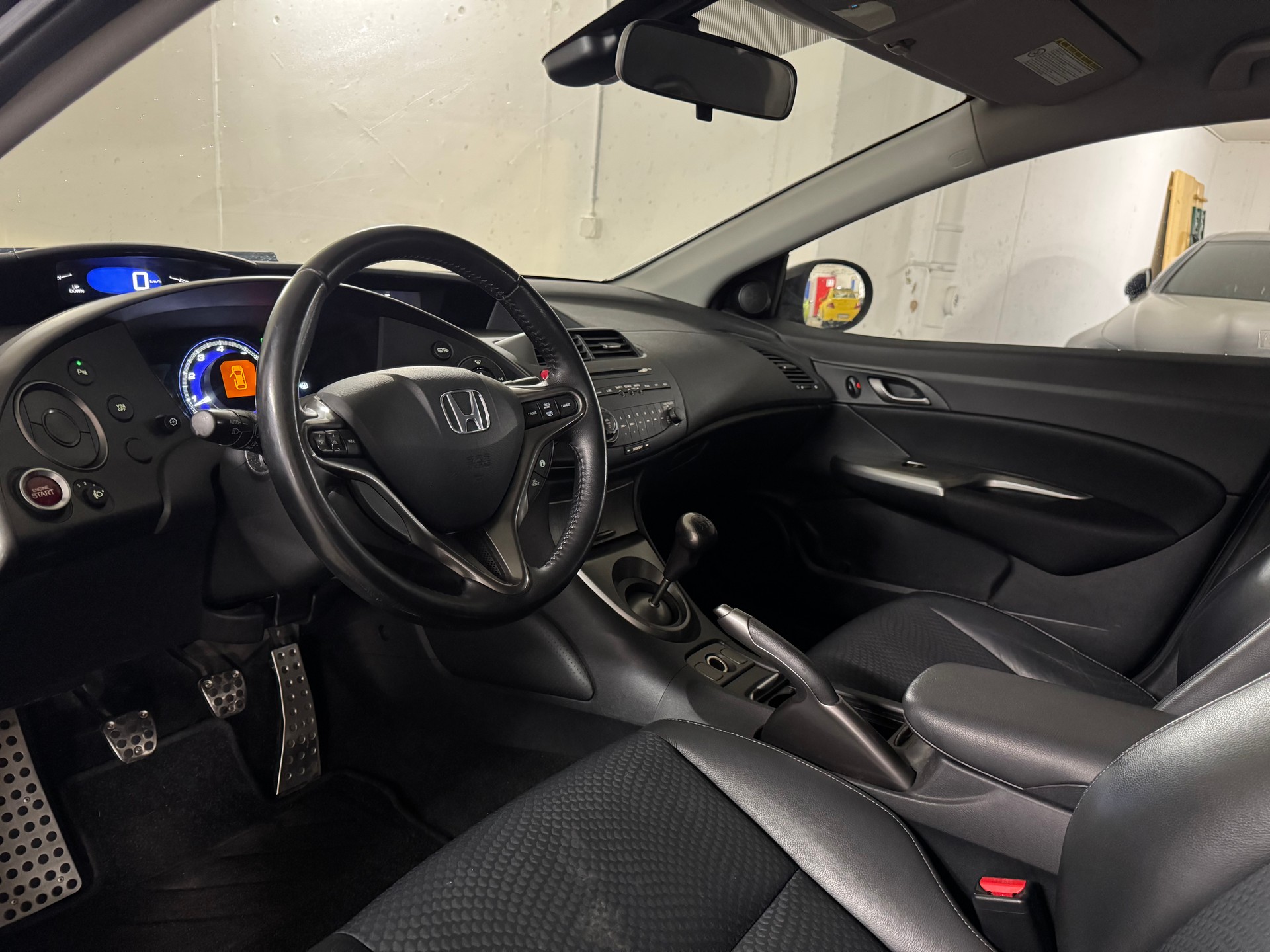 HONDA Civic 1.8i Evolution-image-8