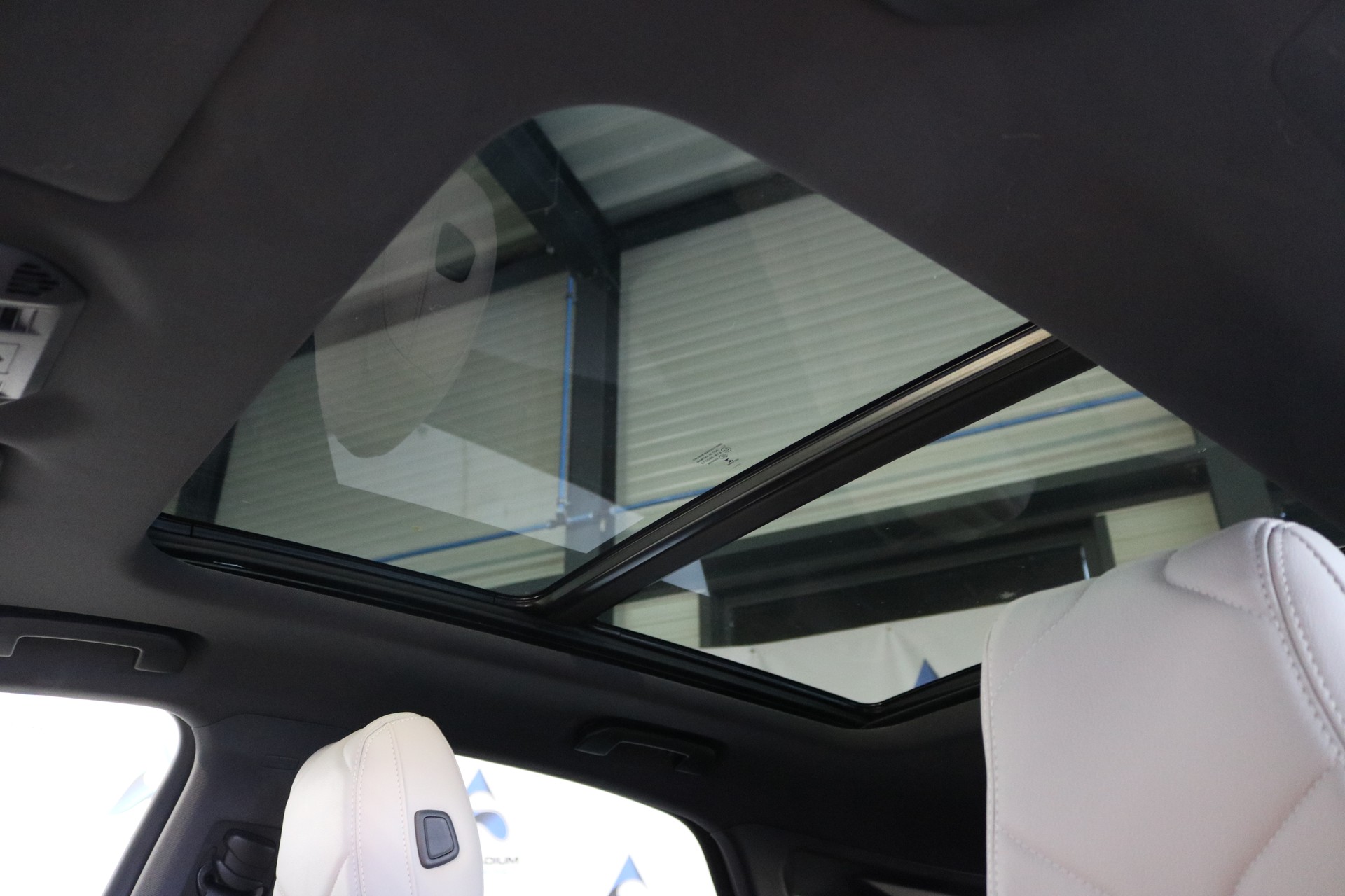 DS AUTOMOBILES DS 7 Crossback E-Tense 300 4x4 RIVOLI-image-32