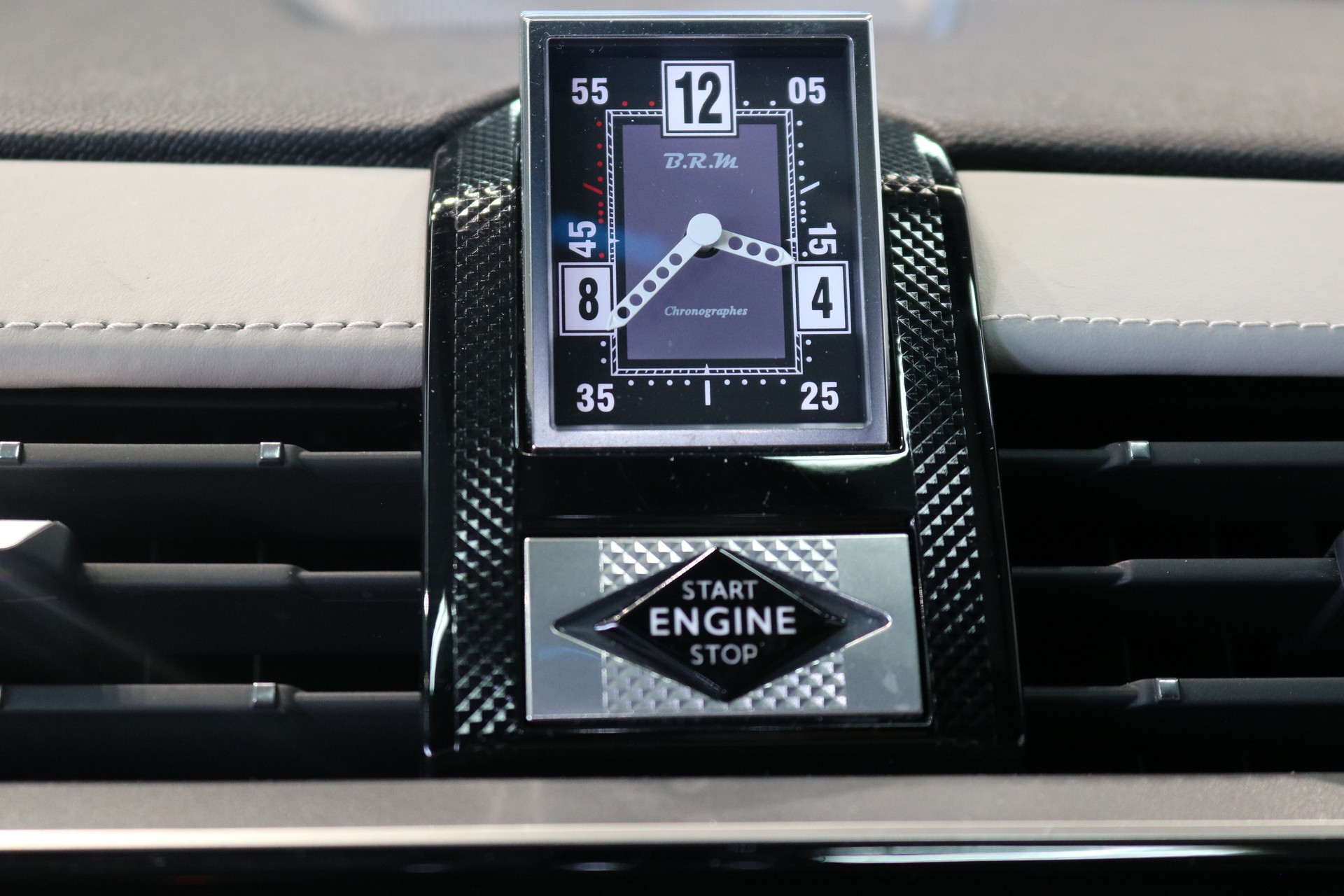 DS AUTOMOBILES DS 7 Crossback E-Tense 300 4x4 RIVOLI-image-36