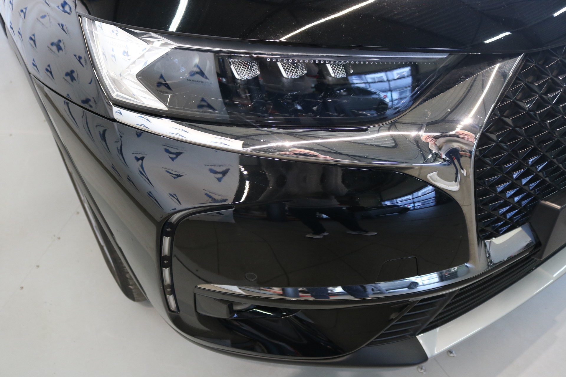 DS AUTOMOBILES DS 7 Crossback E-Tense 300 4x4 RIVOLI-image-29