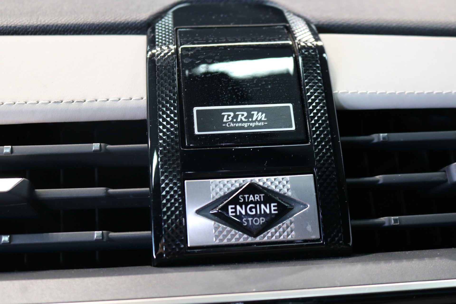 DS AUTOMOBILES DS 7 Crossback E-Tense 300 4x4 RIVOLI-image-34