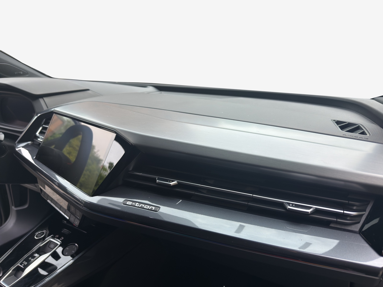 AUDI Q4 e-tron 45 Edition Swiss Ski quattro-image-15