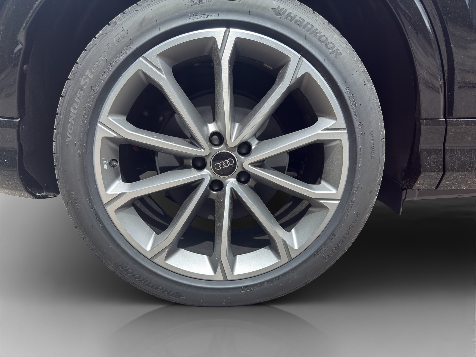 AUDI Q4 e-tron 45 Edition Swiss Ski quattro-image-13