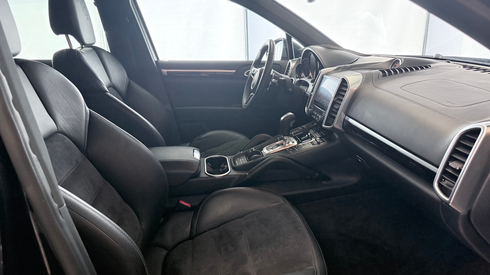PORSCHE Cayenne 3.0 V6 TDI TipT-image-21