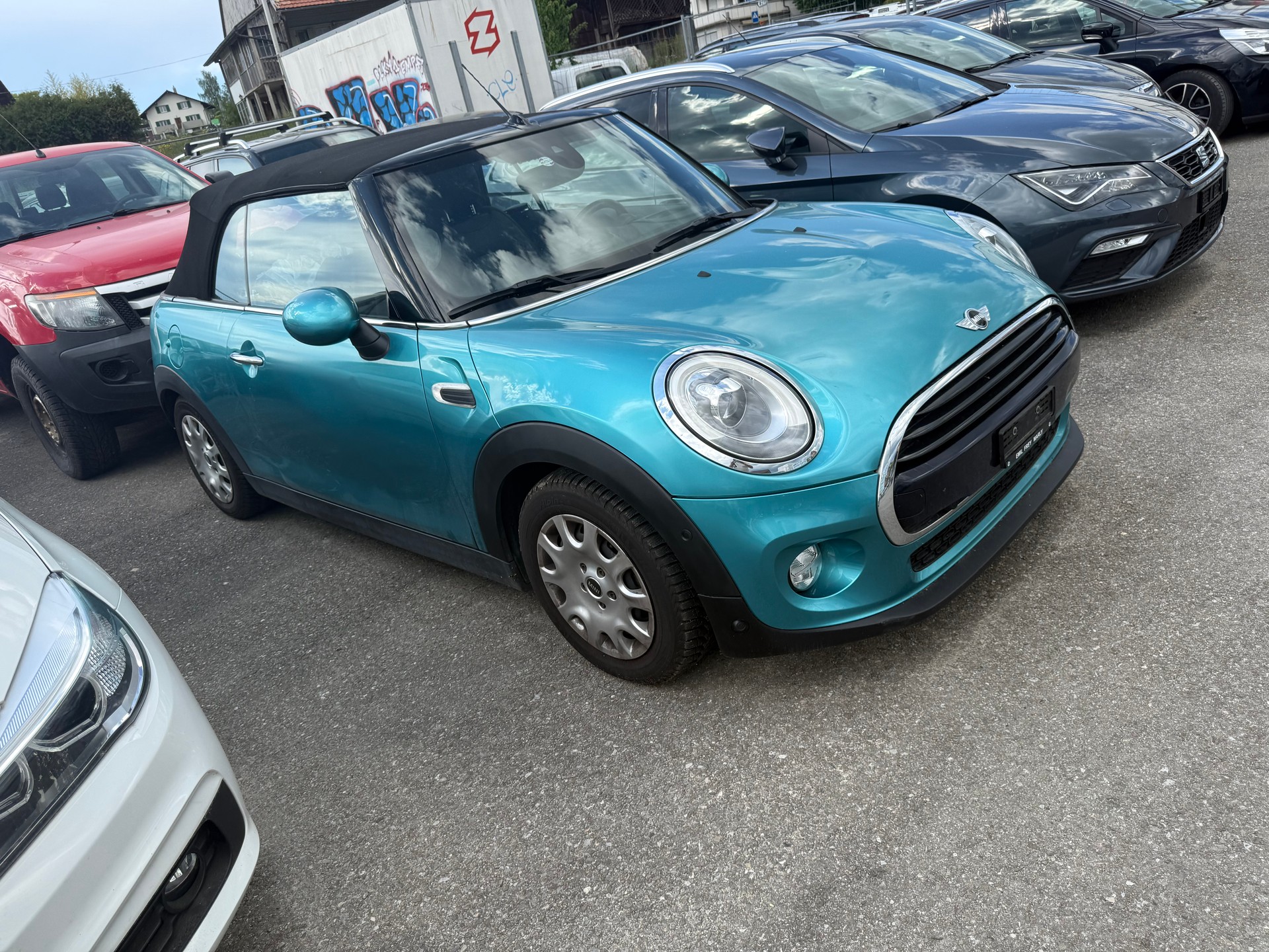MINI Cooper Cabriolet-image-2