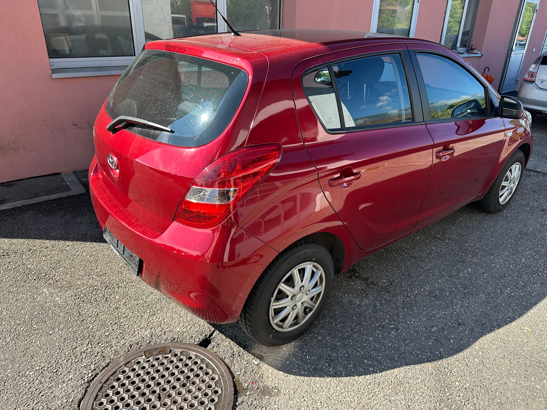 HYUNDAI i20 1.4 Style-image-4