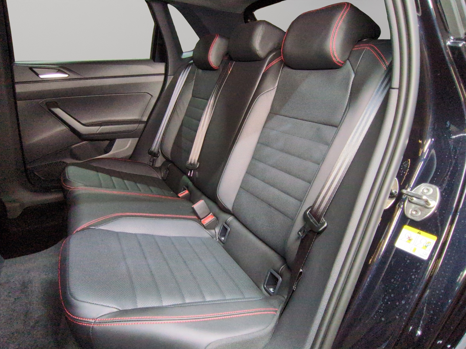 VW Polo 2.0 TSI GTI DSG-image-8