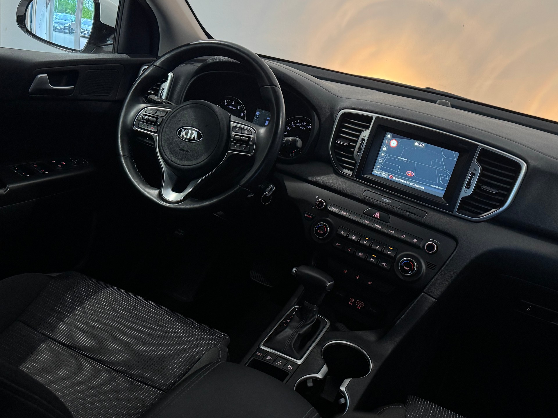 KIA Sportage 1.6 T-GDi Trend 4WD Automat | CH | 1.Hand |-image-14
